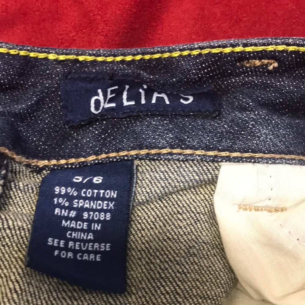 Delia’s denim shorts - Picture 3 of 4